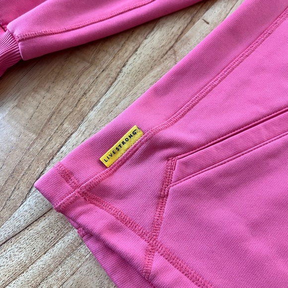 Nike Livestrong hoodie - Picture 4 of 5